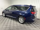 Used 2017 Chrysler Pacifica Touring-L Plus image 6