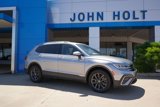 Used 2024 Volkswagen Tiguan SE image 2