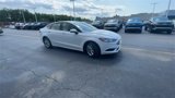 Used 2017 Ford Fusion SE w/ Fusion SE Technology Package image 3