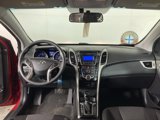 Used 2017 Hyundai Elantra GT image 2