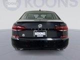 Used 2020 Volkswagen Passat 2.0T R-Line image 5