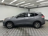 Used 2015 Nissan Rogue SL image 2