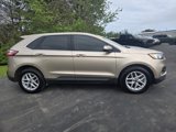 Used 2021 Ford Edge SEL w/ Convenience Package image 4