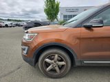 Used 2017 Ford Explorer XLT w/ Equipment Group 202A image 6