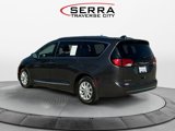 Used 2018 Chrysler Pacifica Touring-L Plus image 3