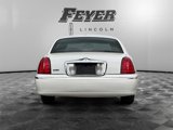 Used 2002 Lincoln Town Car Signature image 6