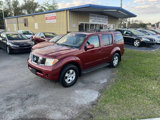 Used 2005 Nissan Pathfinder SE w/ (P01) Se Premium Pkg image 2