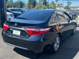 Used 2016 Toyota Camry SE image 3