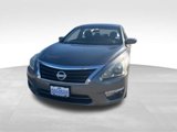 Used 2015 Nissan Altima 2.5 SV image 2