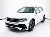 Used 2022 Volkswagen Tiguan SE w/ Panoramic Sunroof Package image 3