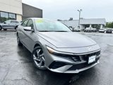 Used 2025 Hyundai Elantra Limited image 3