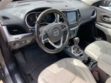 Used 2016 Jeep Cherokee Overland w/ Technology Group image 2