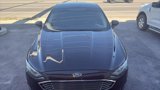Used 2017 Ford Fusion SE w/ Fusion SE Technology Package image 2
