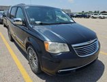 Used 2014 Chrysler Town & Country Touring-L w/ Driver Convenience Group image 2
