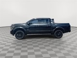 Used 2018 Nissan Titan SV w/ SV Convenience Package image 5