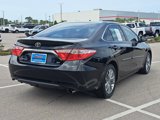 Used 2017 Toyota Camry SE image 3