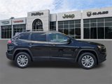 Certified 2022 Jeep Cherokee Latitude Lux w/ Sun & Sound Group image 2