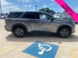 Used 2024 Nissan Pathfinder S image 2