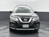 Used 2017 Nissan Rogue SV w/ SV Family Package image 4