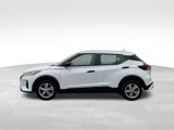 Used 2023 Nissan Kicks S image 2