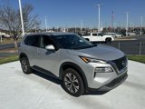 Used 2023 Nissan Rogue SV image 2