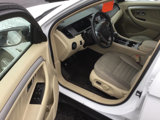 Used 2017 Ford Taurus SE image 3