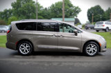 Used 2017 Chrysler Pacifica Touring-L Plus image 4