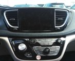 Used 2021 Chrysler Pacifica Touring-L image 3