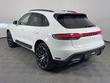 Certified 2025 Porsche Macan image 3