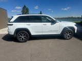Used 2023 Jeep Grand Cherokee Limited image 2