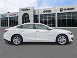 Used 2022 Chevrolet Malibu LT image 2