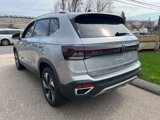 New 2025 Volkswagen Taos SE image 4