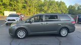 Used 2012 Toyota Sienna XLE image 3