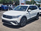 Used 2022 Volkswagen Tiguan SE image 2