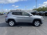 Used 2018 Jeep Compass Latitude w/ Popular Equipment Group image 4