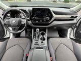 Used 2021 Toyota Highlander LE image 4