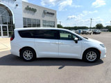 Used 2022 Chrysler Voyager LX image 2