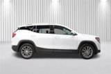 Used 2024 GMC Terrain SLT image 2