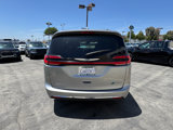 Used 2021 Chrysler Pacifica Touring-L image 4