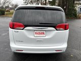 Used 2020 Chrysler Voyager Lxi image 4