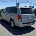 Used 2019 Dodge Grand Caravan SXT image 3