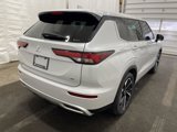 Used 2022 Mitsubishi Outlander SE image 4