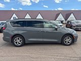Used 2022 Chrysler Pacifica Limited image 4