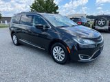 Used 2017 Chrysler Pacifica Touring-L image 4
