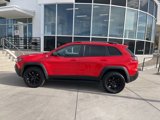 Used 2019 Jeep Cherokee Trailhawk image 3