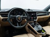 Certified 2025 Porsche Macan image 4