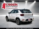 Used 2023 Hyundai Venue Limited image 3