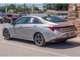 Used 2022 Hyundai Elantra SEL w/ Preferred Accessory Package image 5