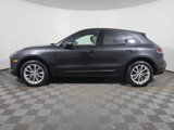 Certified 2025 Porsche Macan image 2