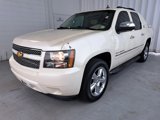 Used 2013 Chevrolet Avalanche LTZ image 2